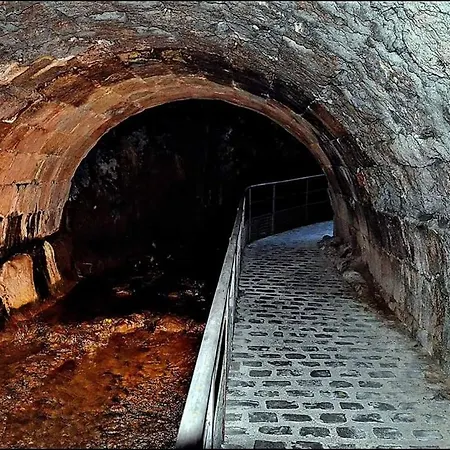 La Cueva De Juan Pedro *