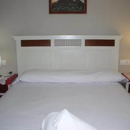 La Cueva De Juan Pedro Apartment *